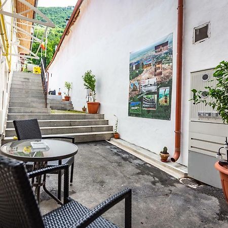 Central Apartment Брашов Екстериор снимка