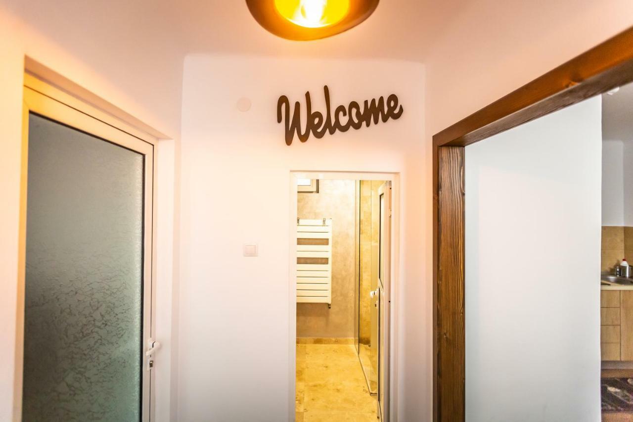 Central Apartment Брашов Екстериор снимка